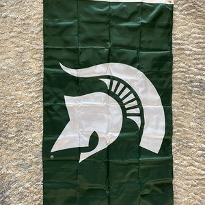 BSI 3x5 Poly Michigan State banner with Grommets. Smoke free home. Like New.
